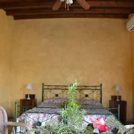 Borgo Guastaferri & Pool ! Villa